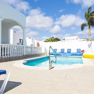 Teneguia Playa Blanca (Lanzarote)